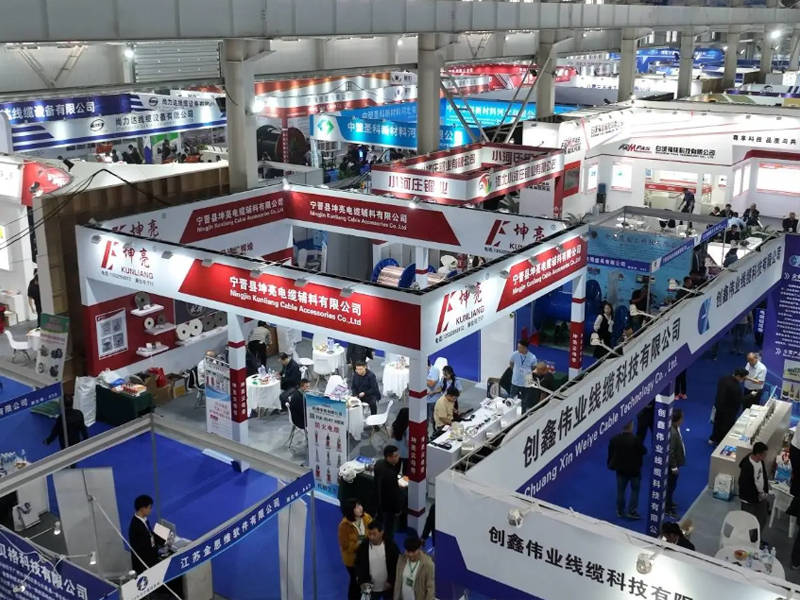 长云科技电缆输送机促销，助力电力工程高效发展
